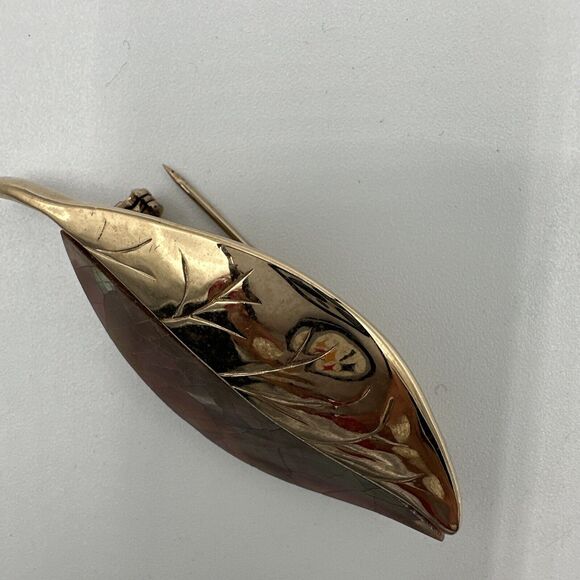Gold Tone Brooch - Pin , Mother Of Pearl Mosaic Leaf - Liz Claiborne, J-01-30 - Picture 2 of 6
